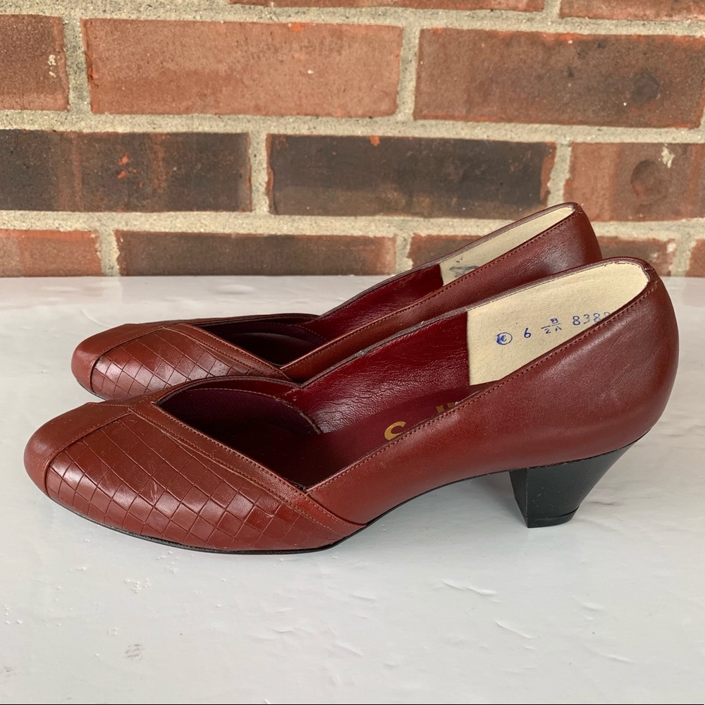 New Selby wine color leather heel pump vintage